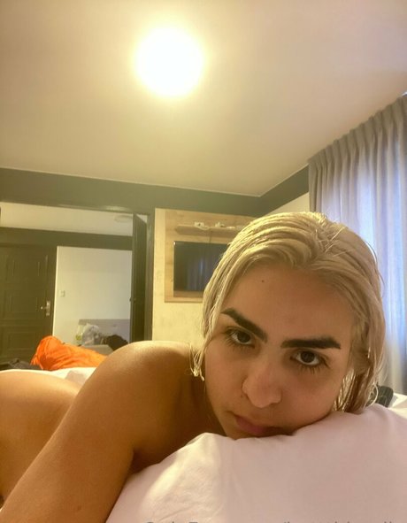 hotttblondie ポルノスター HD ギャラリー