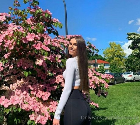 Daniela lzj 可愛い女優 ギャラリー