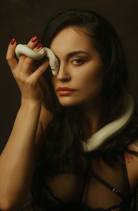 ビキニストリップOnlyFans 無料xxx 画像