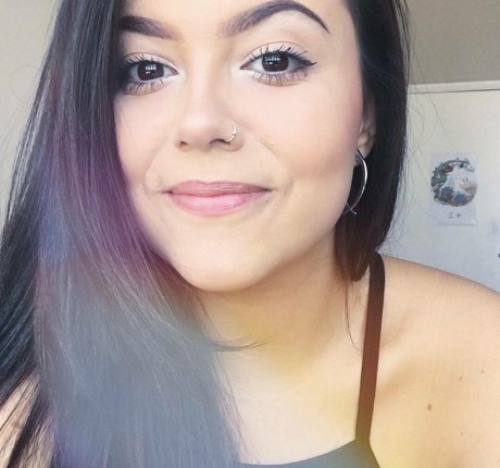 Violet Orlandi 無料のポルノスター 写真