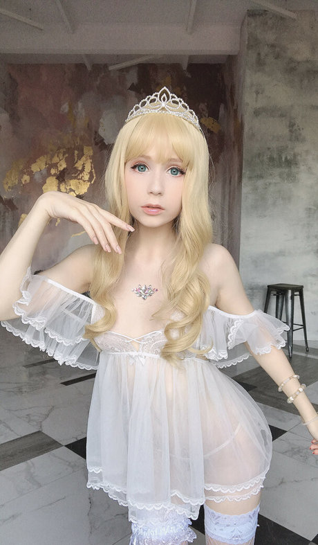 細身の巨乳OnlyFans 美しいポルノ 写真