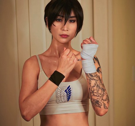 大きな黒い猫OnlyFans セクシー 写真