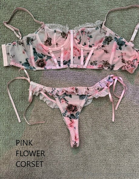 BBW 教師 OnlyFans 無料ヌード 写真