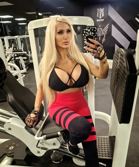 大きな黒いお尻のOnlyFans セクシーxxx 写真