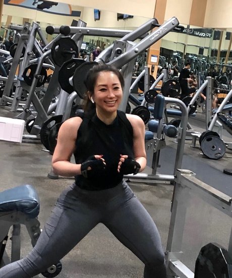 黒檀のシャワー OnlyFans 無料 写真