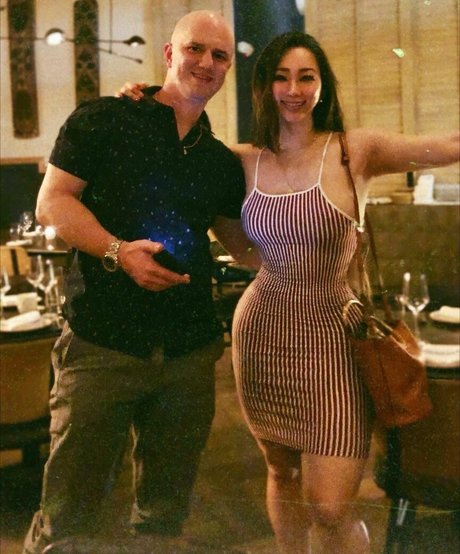 ハードコアBDSM OnlyFans 美しい裸 画像