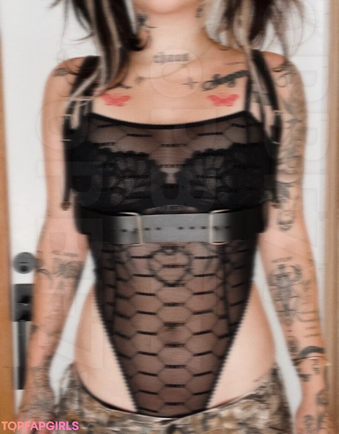 アジアンシャワー OnlyFans ホットxxx 写真