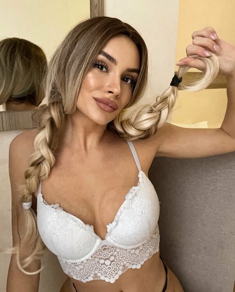 2024年のトップOnlyFans ホット裸 写真