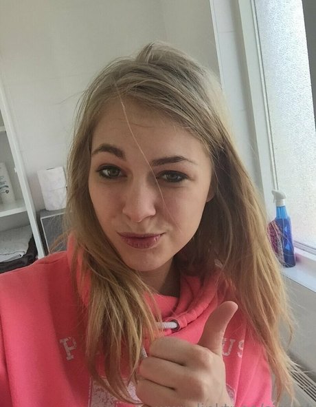 セクシーなブロンドのOnlyFans ホット アーカイブ