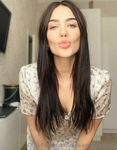 alexandrasunny ポルノスター 写真