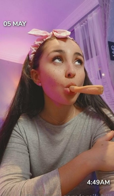 フェムボーイアジアンOnlyFans 無料 画像