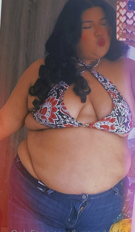 ぽっちゃりブロンドOnlyFans アート裸 写真