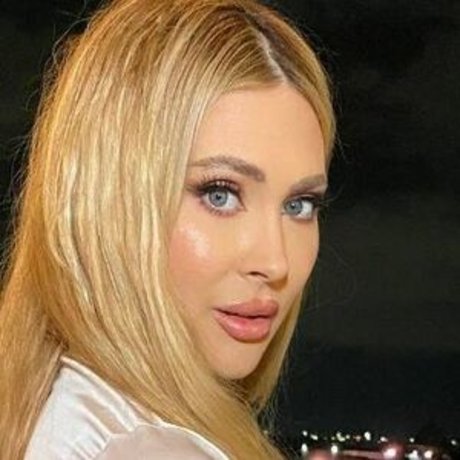 Lizy P トップモデル 写真