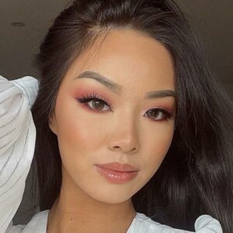 Kathryynn 可愛いモデル 写真