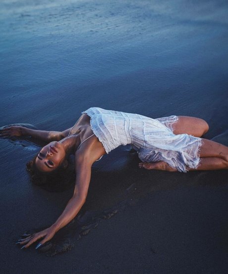 Megan Fox アート女優 ギャラリー