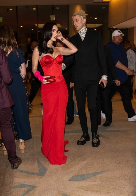 Megan Fox ポルノスター 素敵 画像