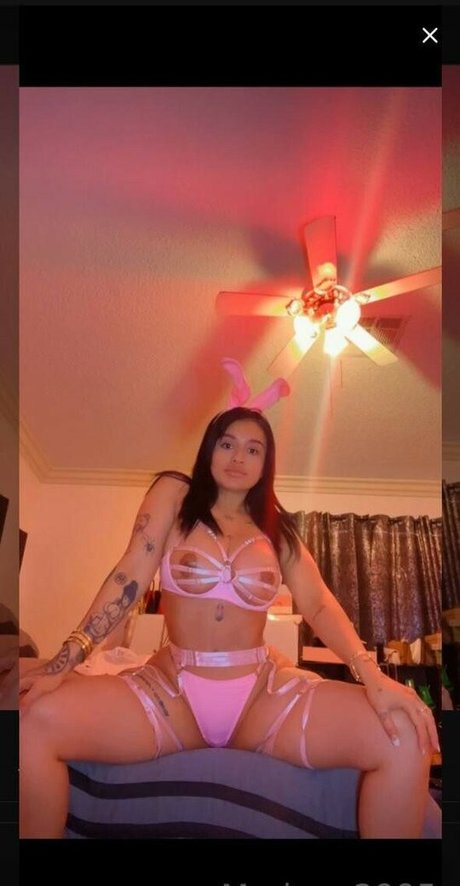 デカ尻ジーンズ OnlyFans アートヌード 画像