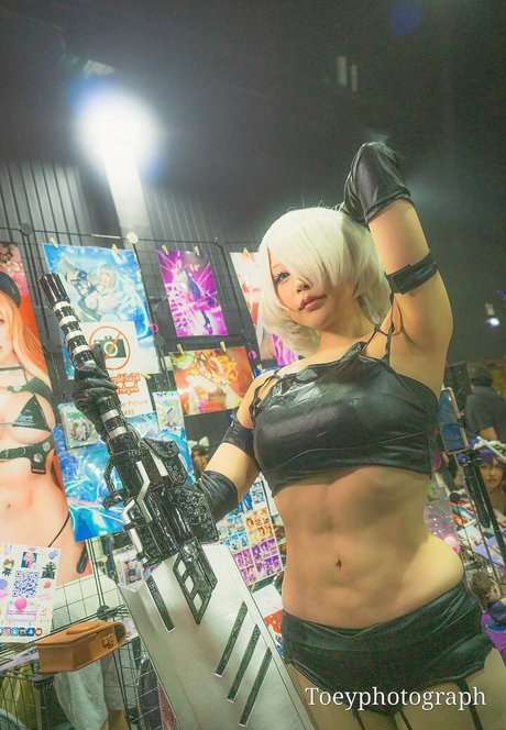 デカ尻ジーンズ OnlyFans 裸 写真