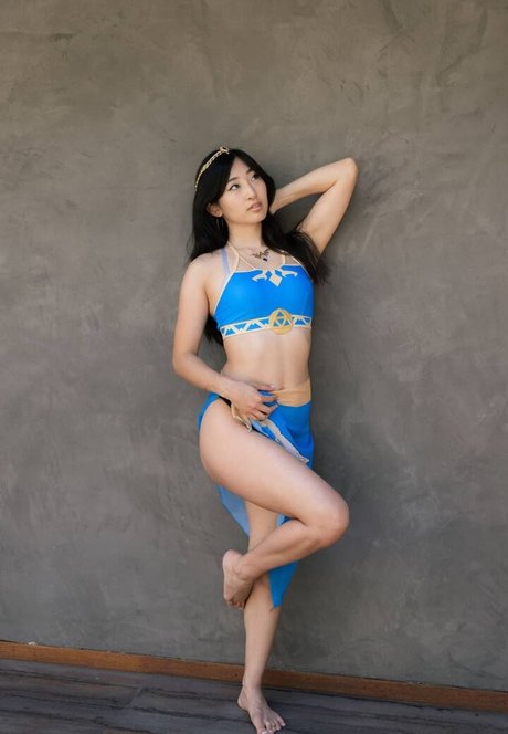 Emma Meili 裸の女優 写真