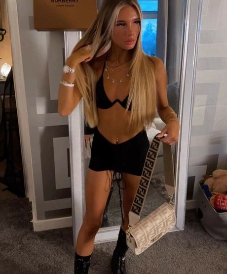 louisemarshallx xxxスター 画像