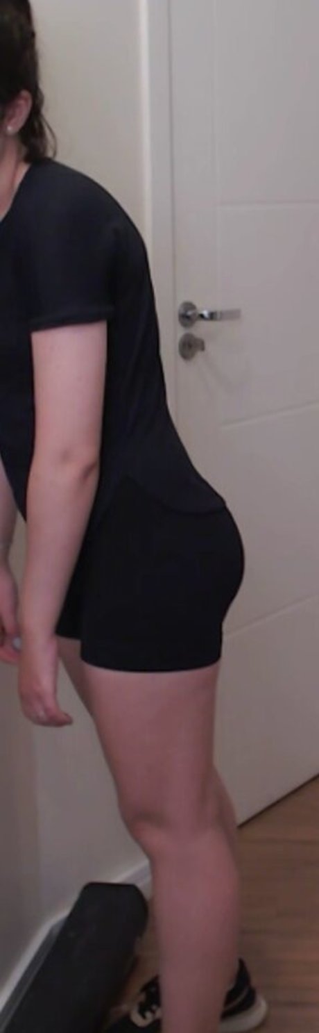 Leticia Shirakiin ヌードのポルノスター ギャラリー