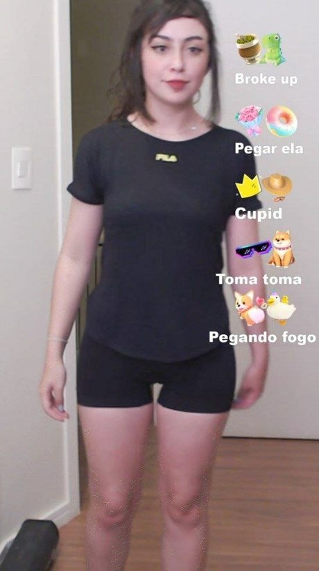 Leticia Shirakiin ヌードスター 写真