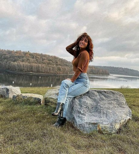 そばかすOnlyFans HD 画像