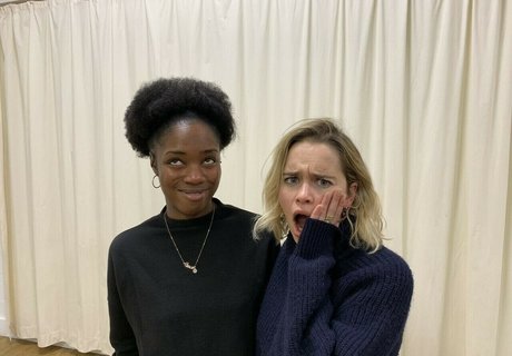 大きな黒い猫OnlyFans アート裸 画像