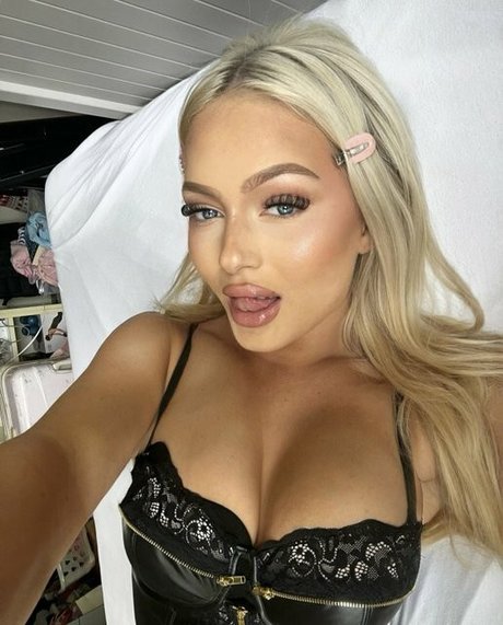 dolcedollll ポルノスター エロティック 写真