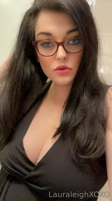 ジーンズのお尻OnlyFans アートポルノ アーカイブ