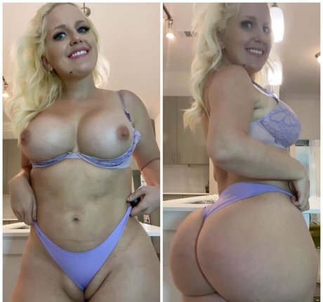 アジアンシャワー OnlyFans アートポルノ 写真