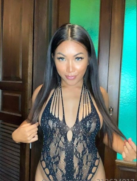 ランジェリーベイビーOnlyFans セクシーヌード ギャラリー