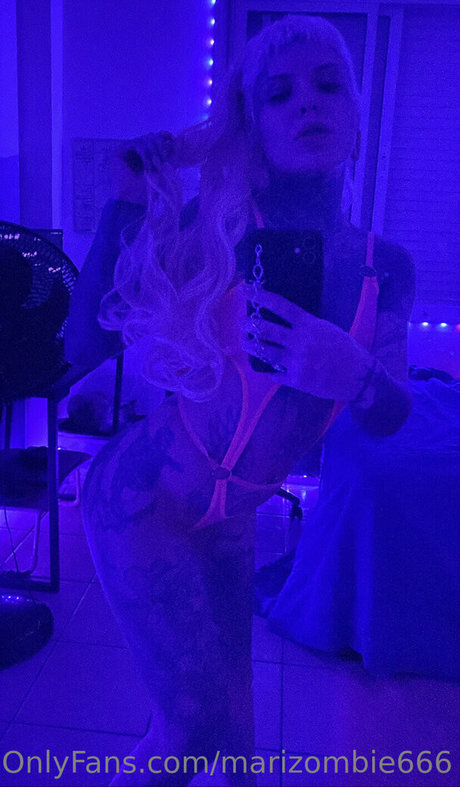 marizombie666 スターセックス 写真