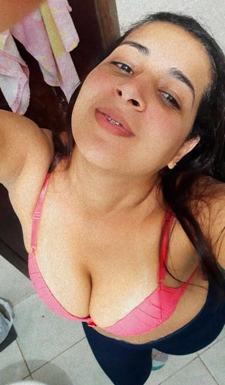 Petropolis ポルノスター セクシー 写真