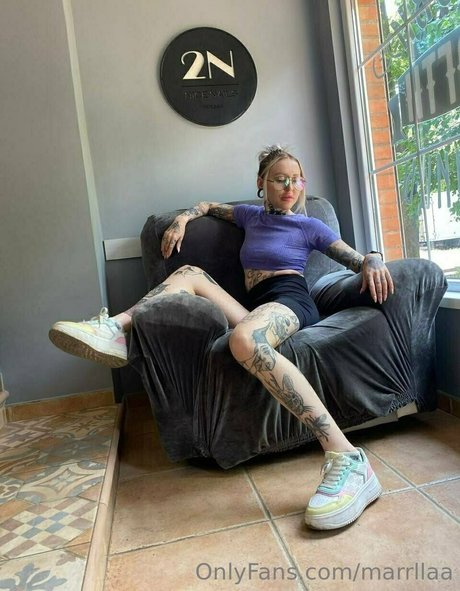 marrllaa アート女優 写真