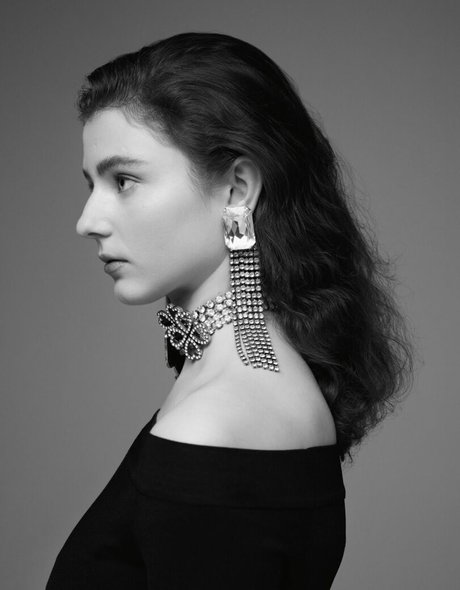 Thomasin Mckenzie ポルノスター アート アーカイブ