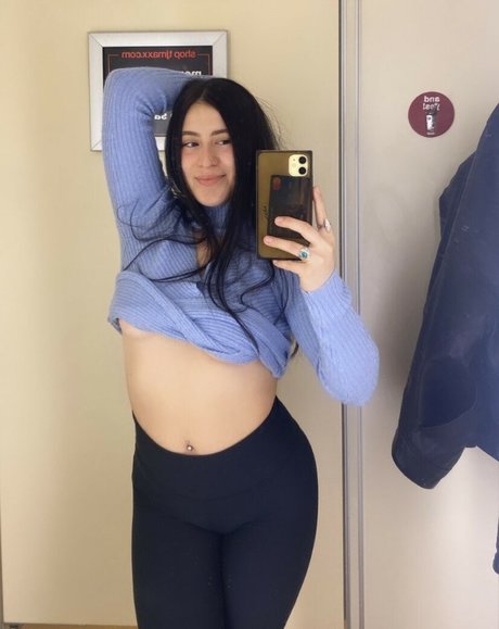 bigtiddygothgirll セクシーモデル 写真