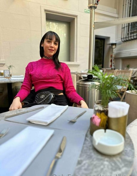 eva lika ts セクシーモデル 写真