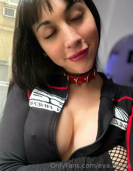 eva lika ts 最高の女優 写真