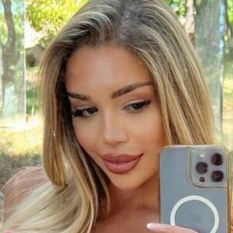 Annie Metusheva エロティックなスター 写真