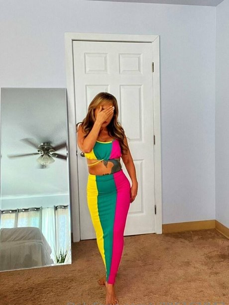 naughtydiamond11 無料女優 写真