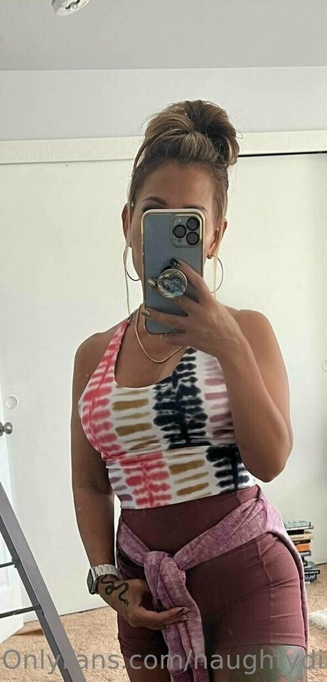 naughtydiamond11 アダルトモデル 写真