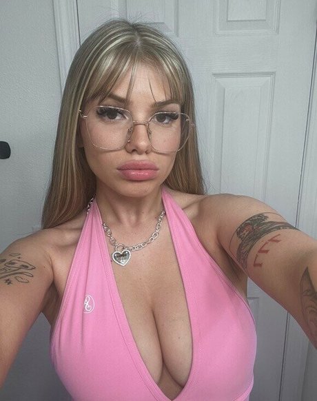 poponthechugs ヌード女優 写真