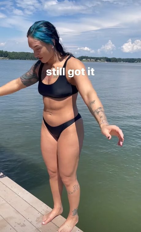 Kris Statlander ヌードのポルノスター 画像