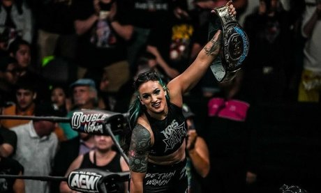 Kris Statlander 独占ポルノスター 画像