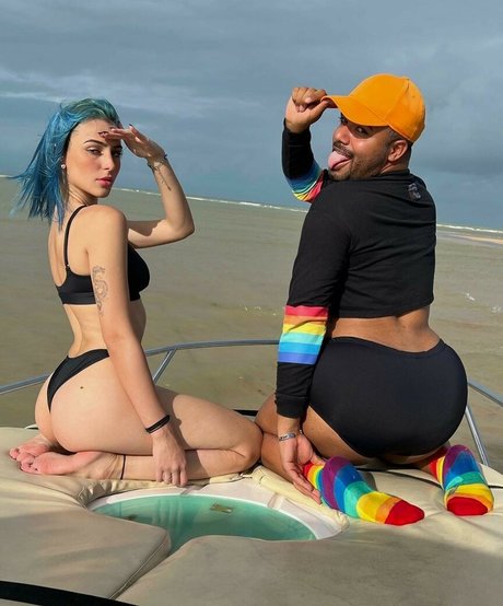 Belle Kaffer ホットモデル 写真