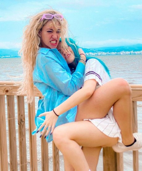 Belle Kaffer エロティックモデル 写真