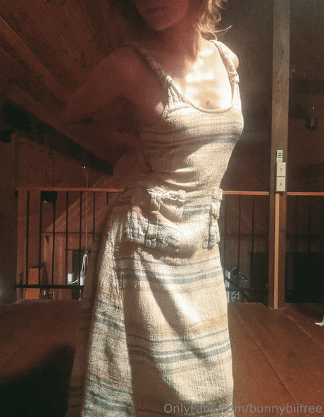 bunnybiifree ポルノスター 写真