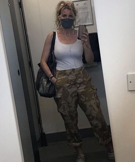 Corrinne Wicks ポルノスター エロティック 写真