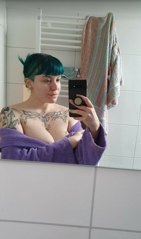 裸のトゥインクOnlyFans セクシーヌード ギャラリー